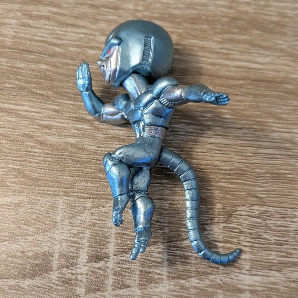 Bandai Dragon Ball Z Metal Cooler Mini Figure Silver Metallic Toy 3" Figure Only - Picture 1 of 5